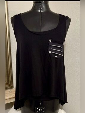 Sweet Love Y2K Women’s Black Studded Tank Top Size Small. Silver snap buttons